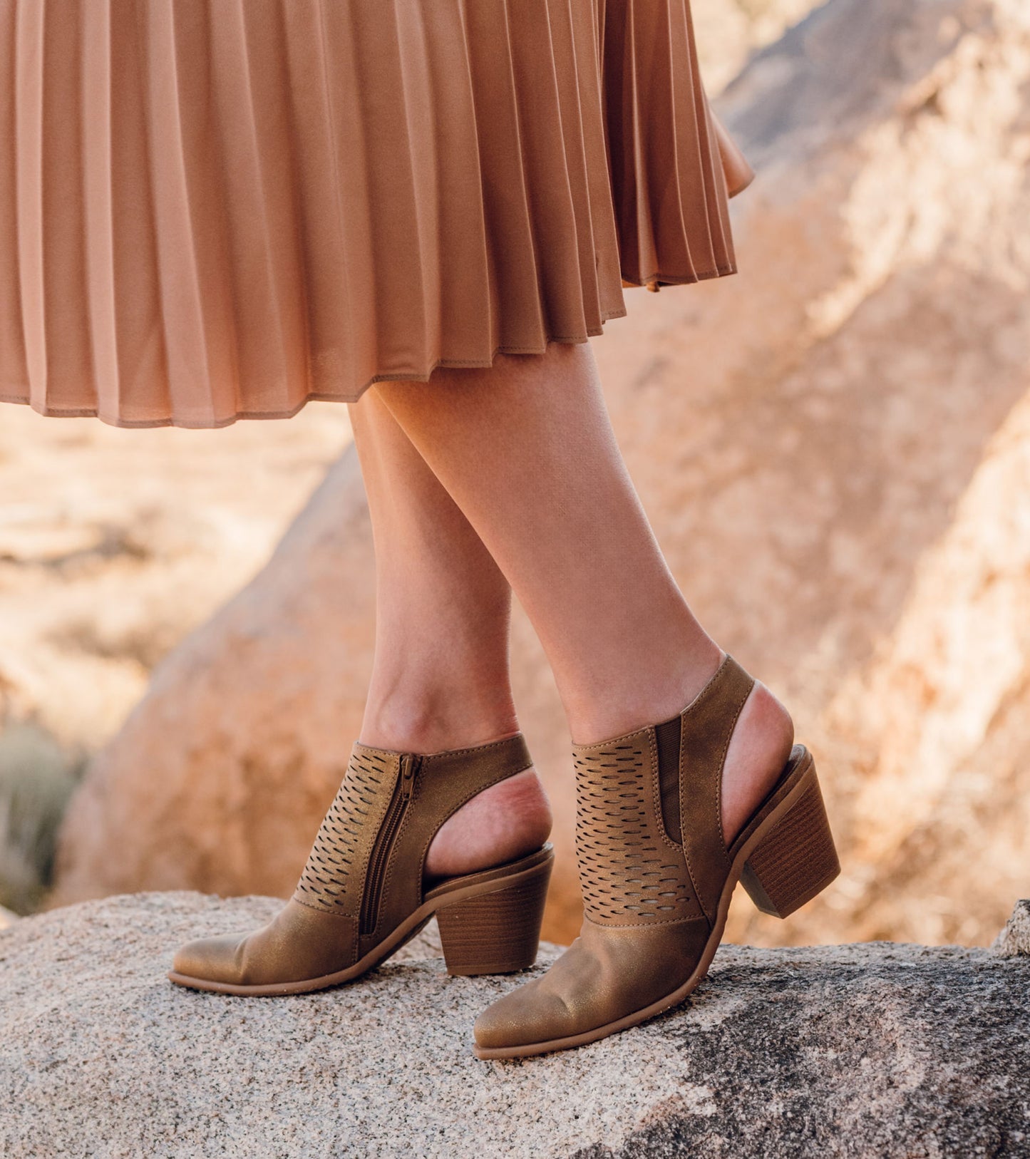 Yangley Block Heel Bootie Gold - Women
