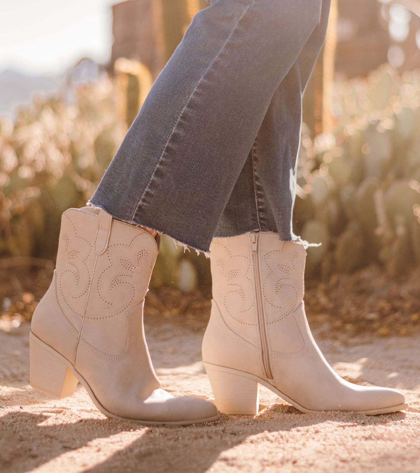 Yenni Western Boot Haze - Women